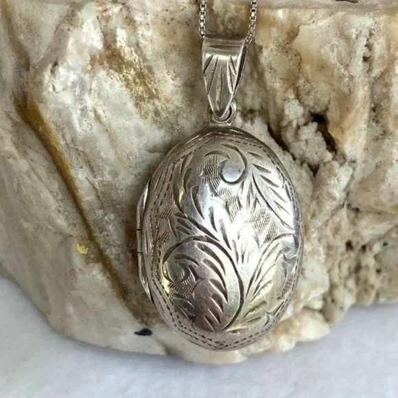 VTG Sterling Silver 925 Oval Etched Photo Locket Pendant Necklace 18" Box Chain - Picture 8 of 16